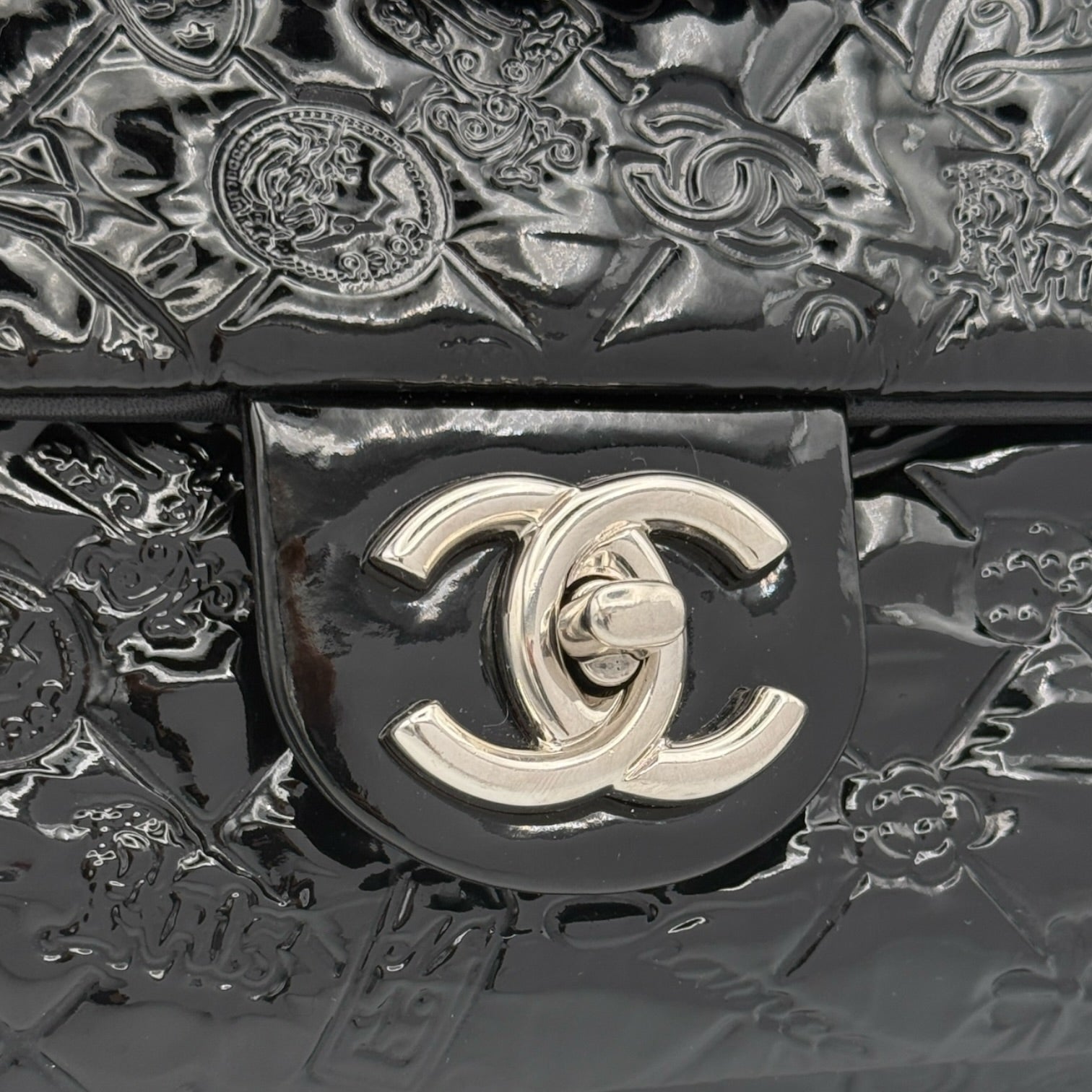 Chanel Classic / Timeless Jumbo Bag
